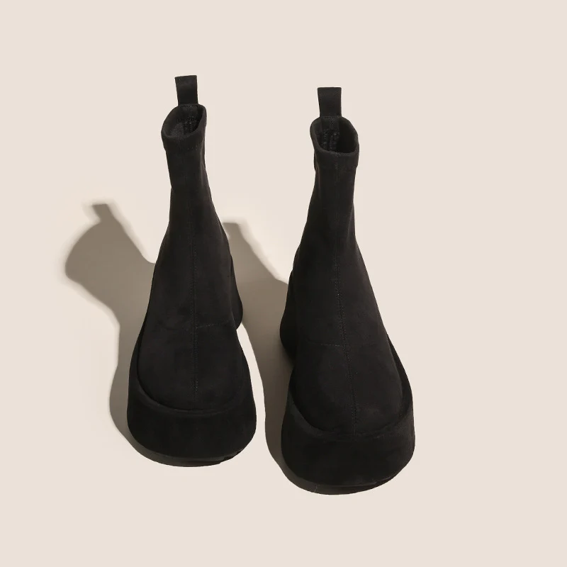 Damen Ankle Boots aus luxuriösem Wildleder mit bequemer leichtgewichtiger Sohle Heidi Mode - Image 8