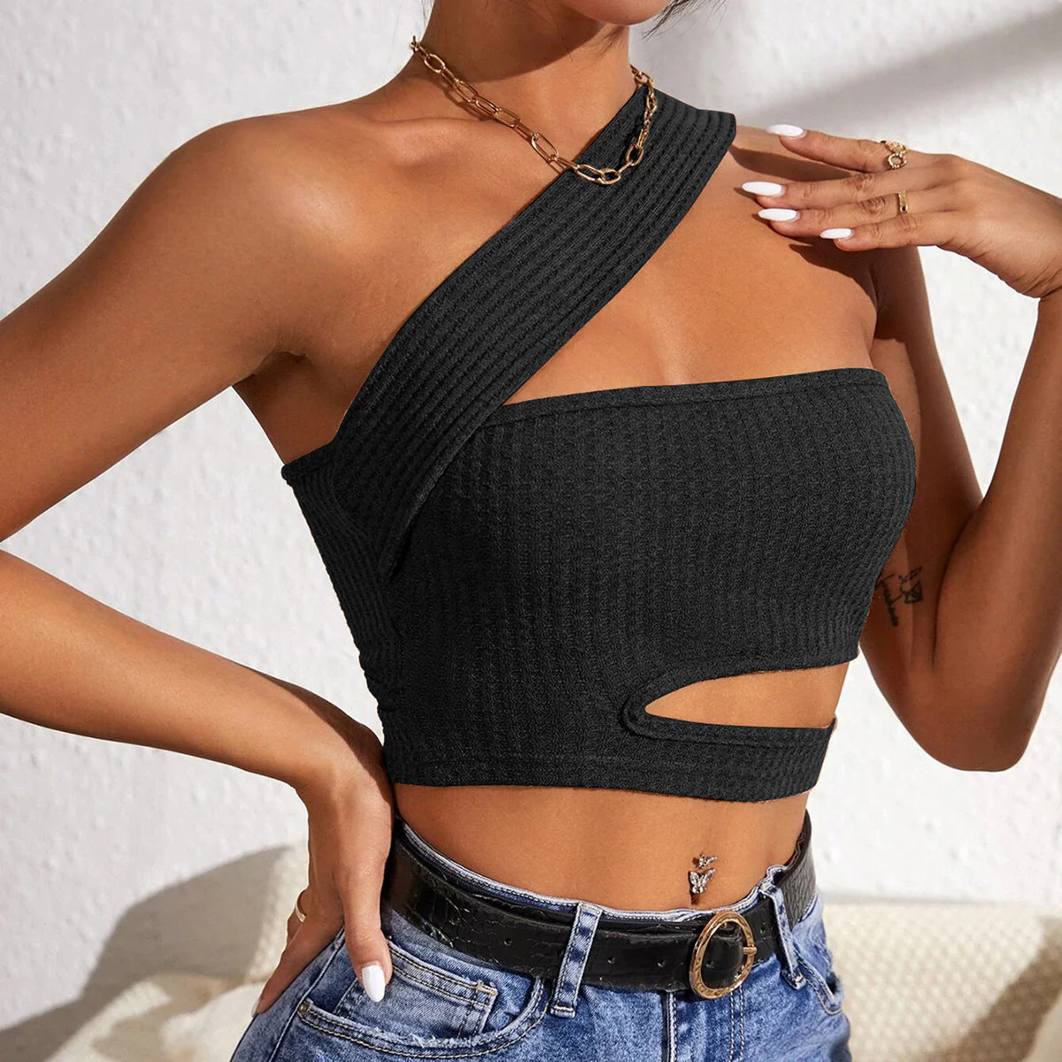 Damen Asymmetrisches Crop-Top mit Innovativem Cut-Out Heidi-Mode - Image 3
