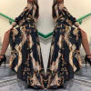 Damen Asymmetrisches Maxikleid mit Elegantem Barockmuster und Tiefem Schlitz Heidi-Mode - Image 4