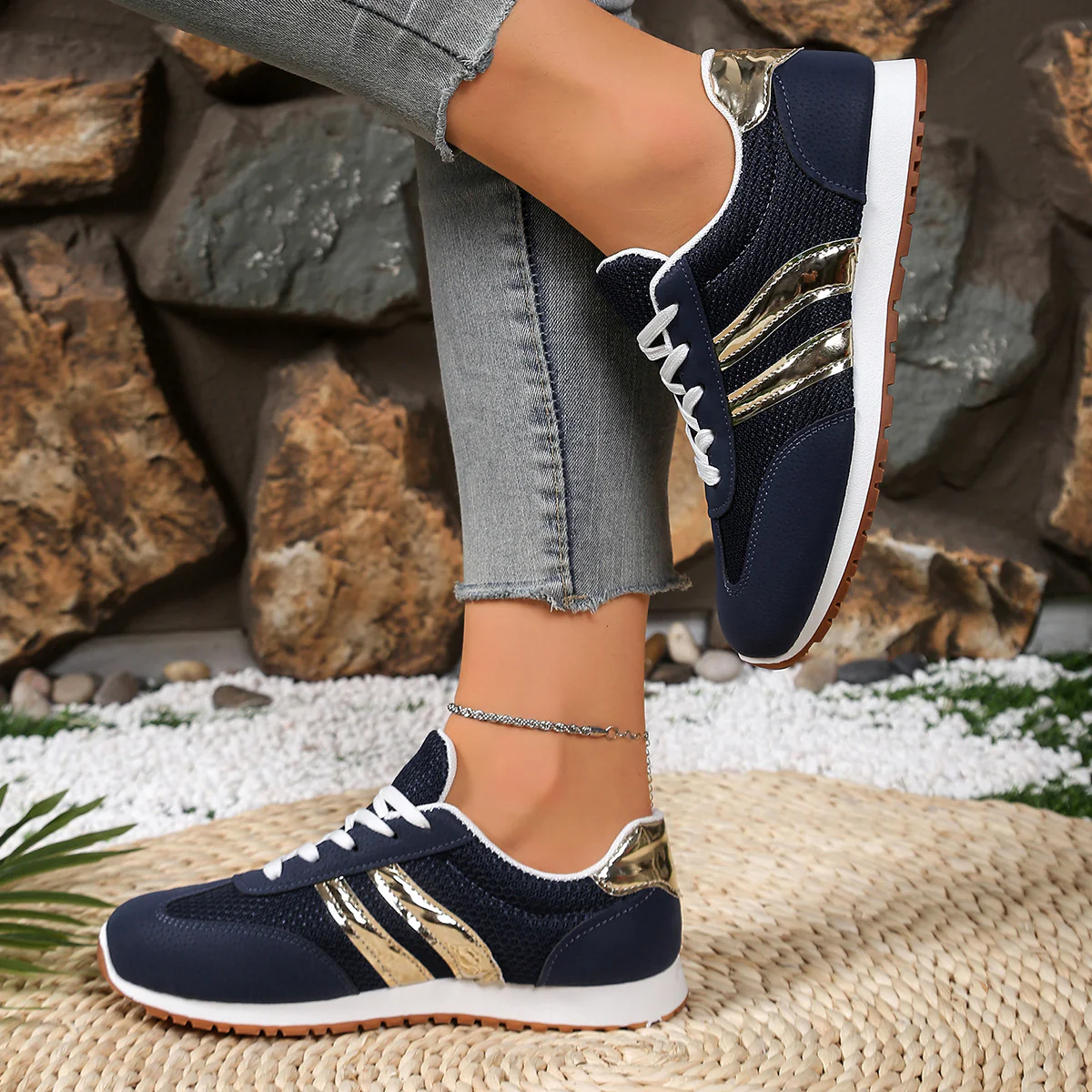 Damen Atmungsaktive Freizeitsneaker mit trendigen Details Heidi Mode - Image 4