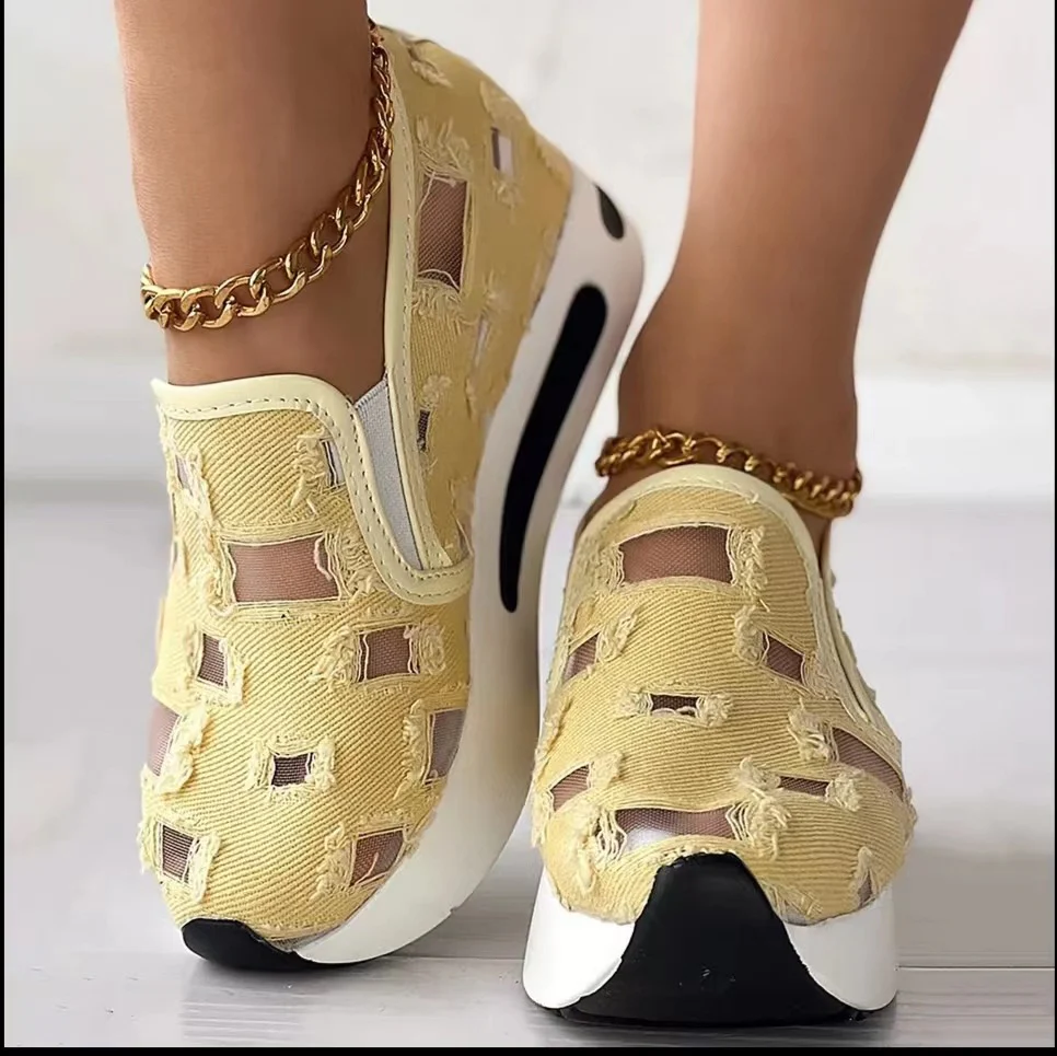 Damen Atmungsaktive Slip-On Sneakers mit modischem Lochdesign Heidi Mode - Image 9