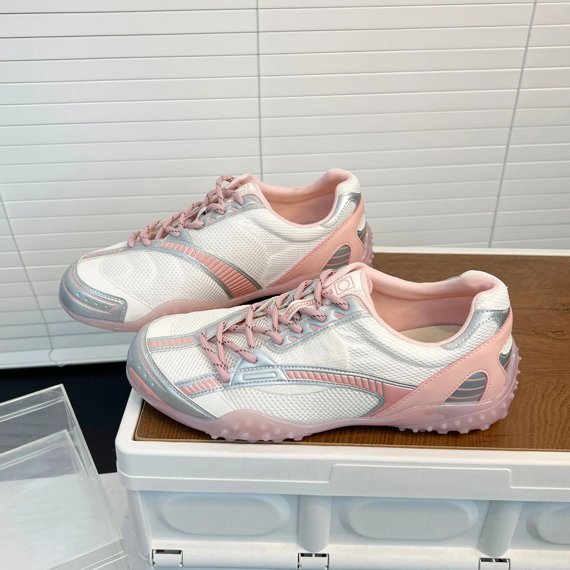 Damen Atmungsaktive Sport Sneakers mit innovativem Design und rutschfester Sohle Heidi Mode - Image 8