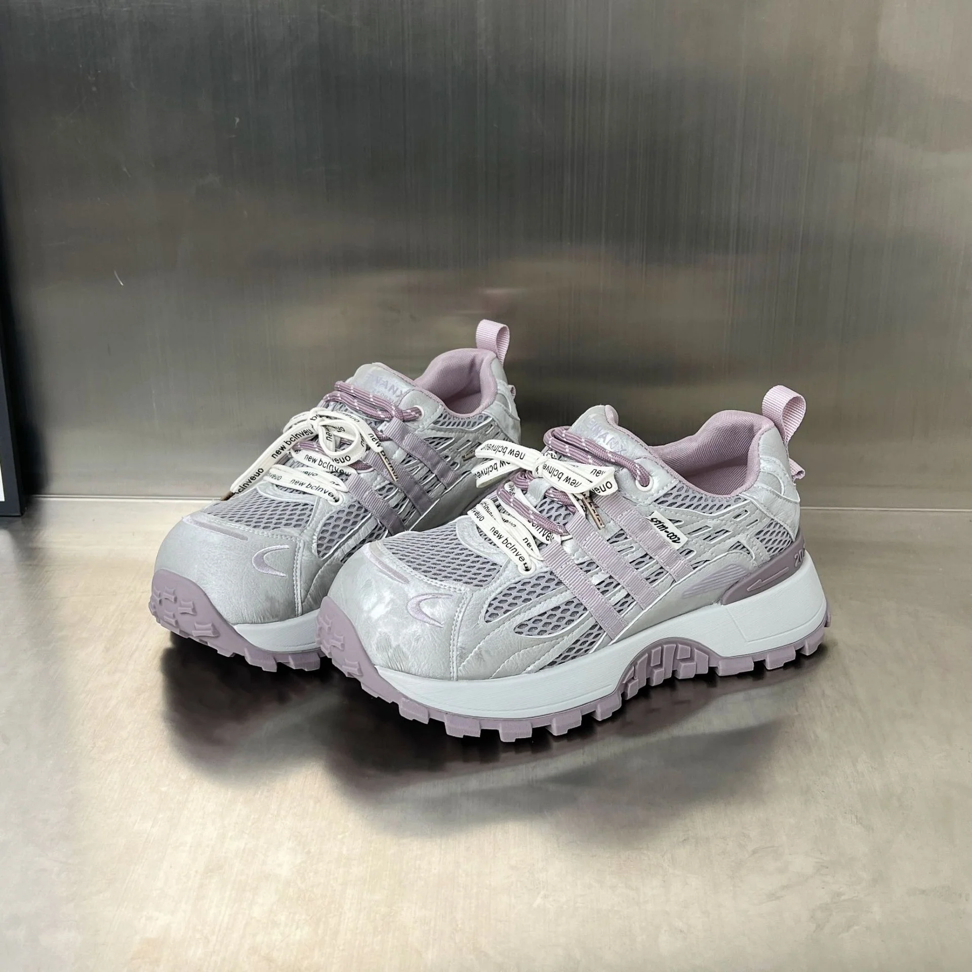 Damen Atmungsaktive Sport Sneakers mit stylischem Design und innovativer Dämpfungstechnologie Heidi Mode - Image 2