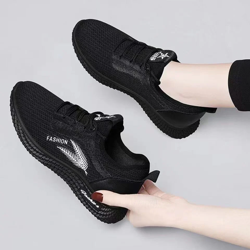 Damen Atmungsaktive und bequeme Sneaker mit modischem Design Heidi Mode - Image 7