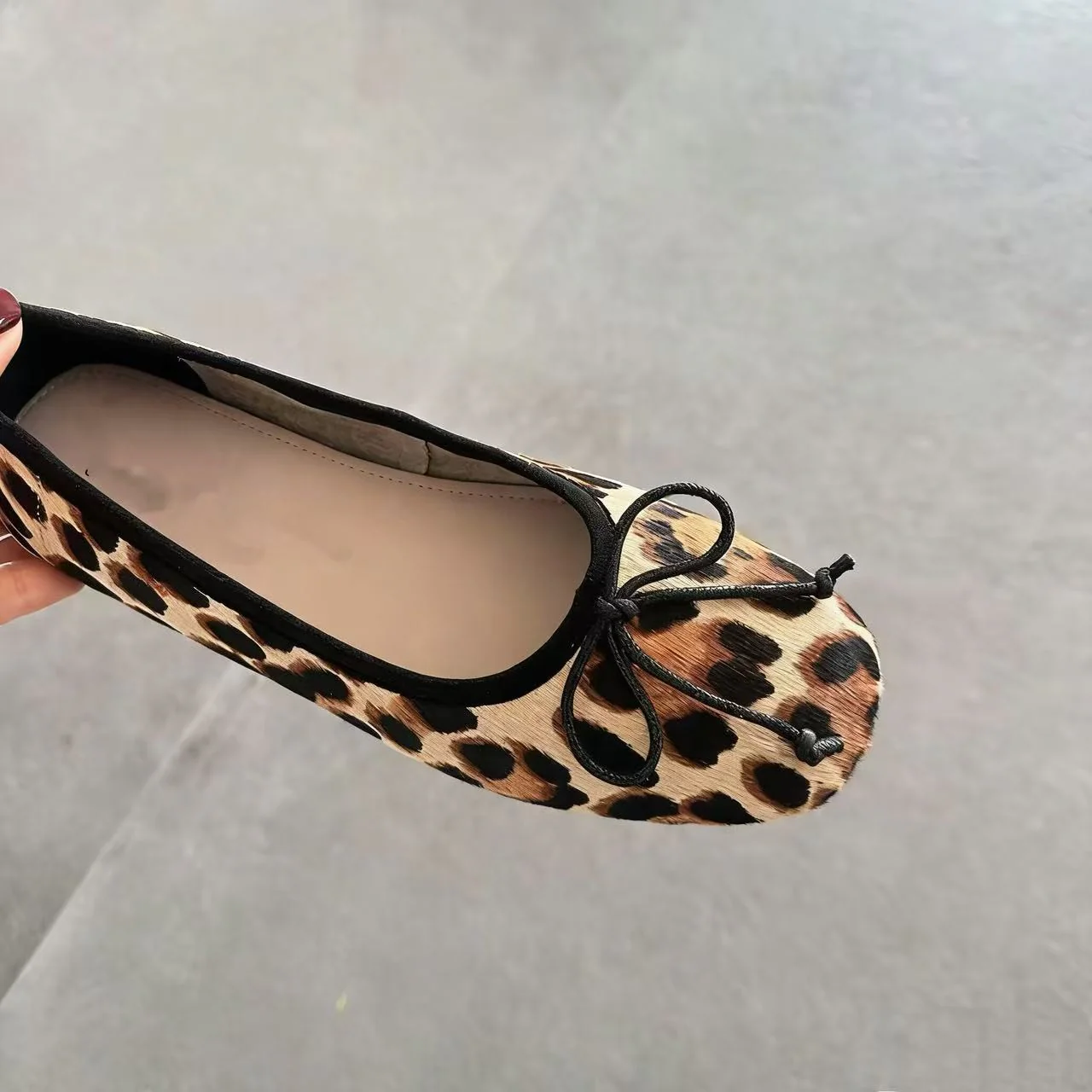 Damen Ballerinas mit dekorativem Punkten und charmantem Schleifenakzent Heidi Mode - Image 4