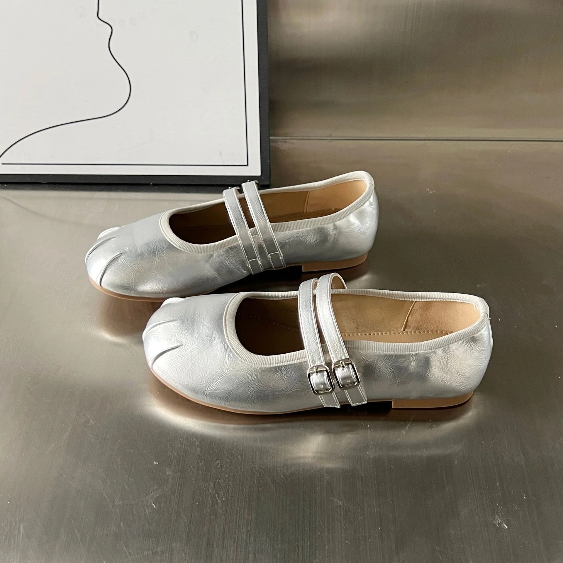 Damen Ballerinas mit elegantem doppeltem Riemen und weicher Innensohle Heidi Mode