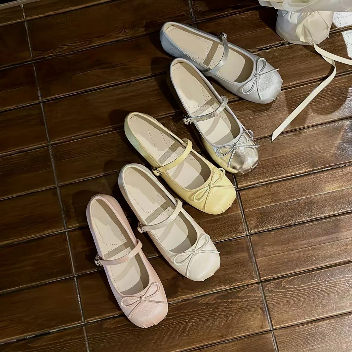 Damen Ballerinas mit elegantem Glanz und verspieltem Schleifen-Detail Heidi Mode