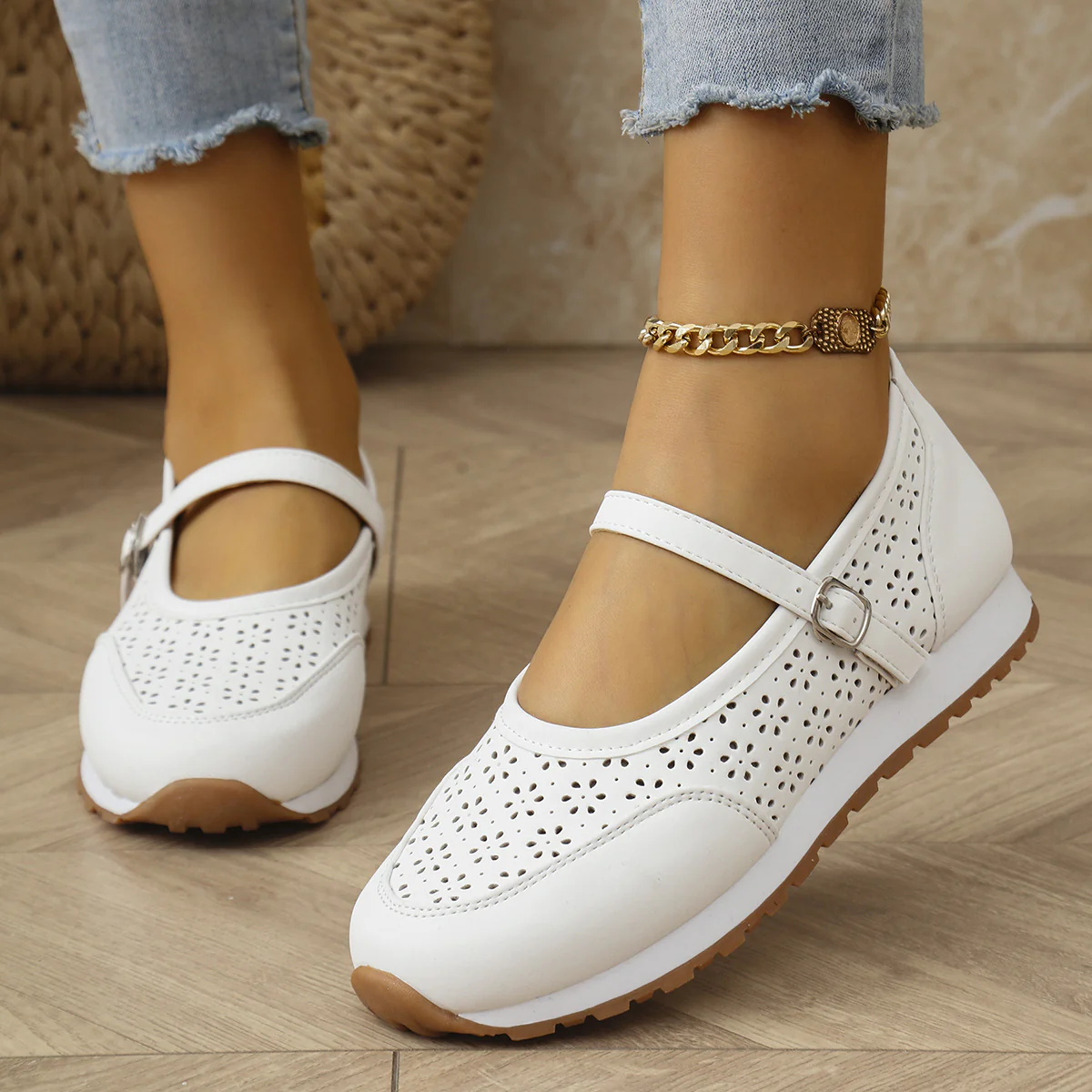 Damen Ballerinas mit elegantem Riemen und perforierter Oberflächenstruktur Heidi Mode - Image 3