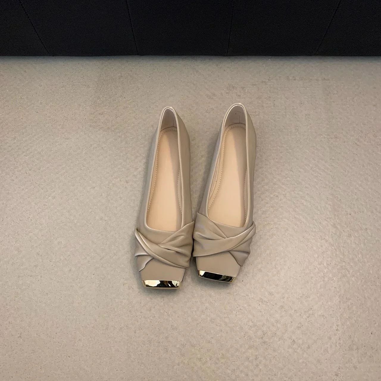 Damen Ballerinas mit eleganter Drapierung und glänzender Schuhspitze Heidi Mode