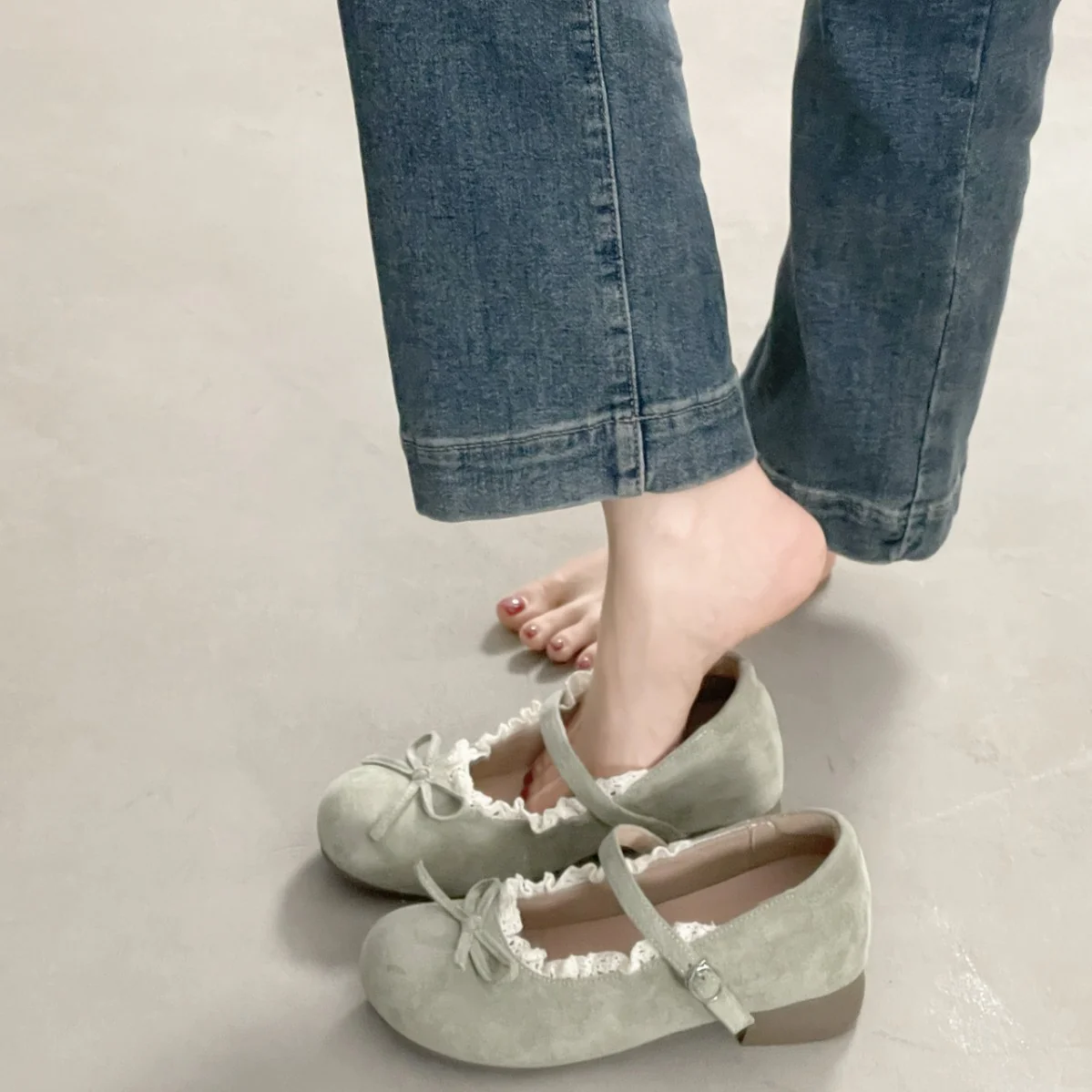 Damen Ballerinas mit eleganter Rüschenkante und praktischem Riemen Heidi Mode - Image 3