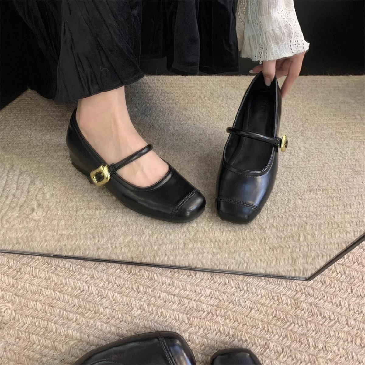 Damen Ballerinas mit eleganter Schnalle und metallischer Oberfläche Heidi Mode - Image 3