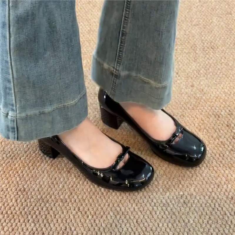 Damen Ballerinas mit komfortablem Blockabsatz und floraler Schnallenverzierung Heidi Mode - Image 7