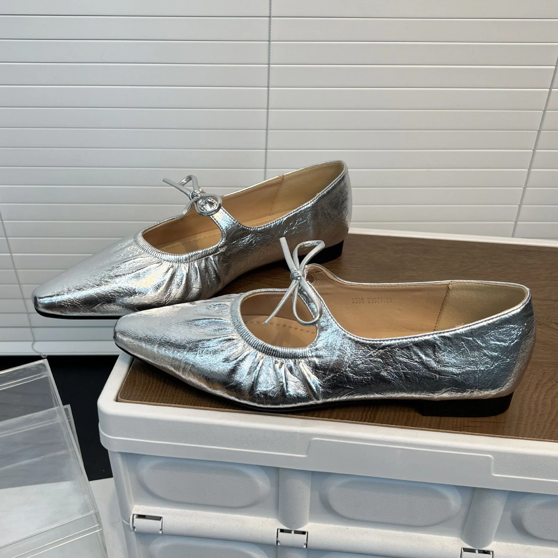 Damen Ballerinas mit Lederoberfläche und Gummizug Heidi Mode