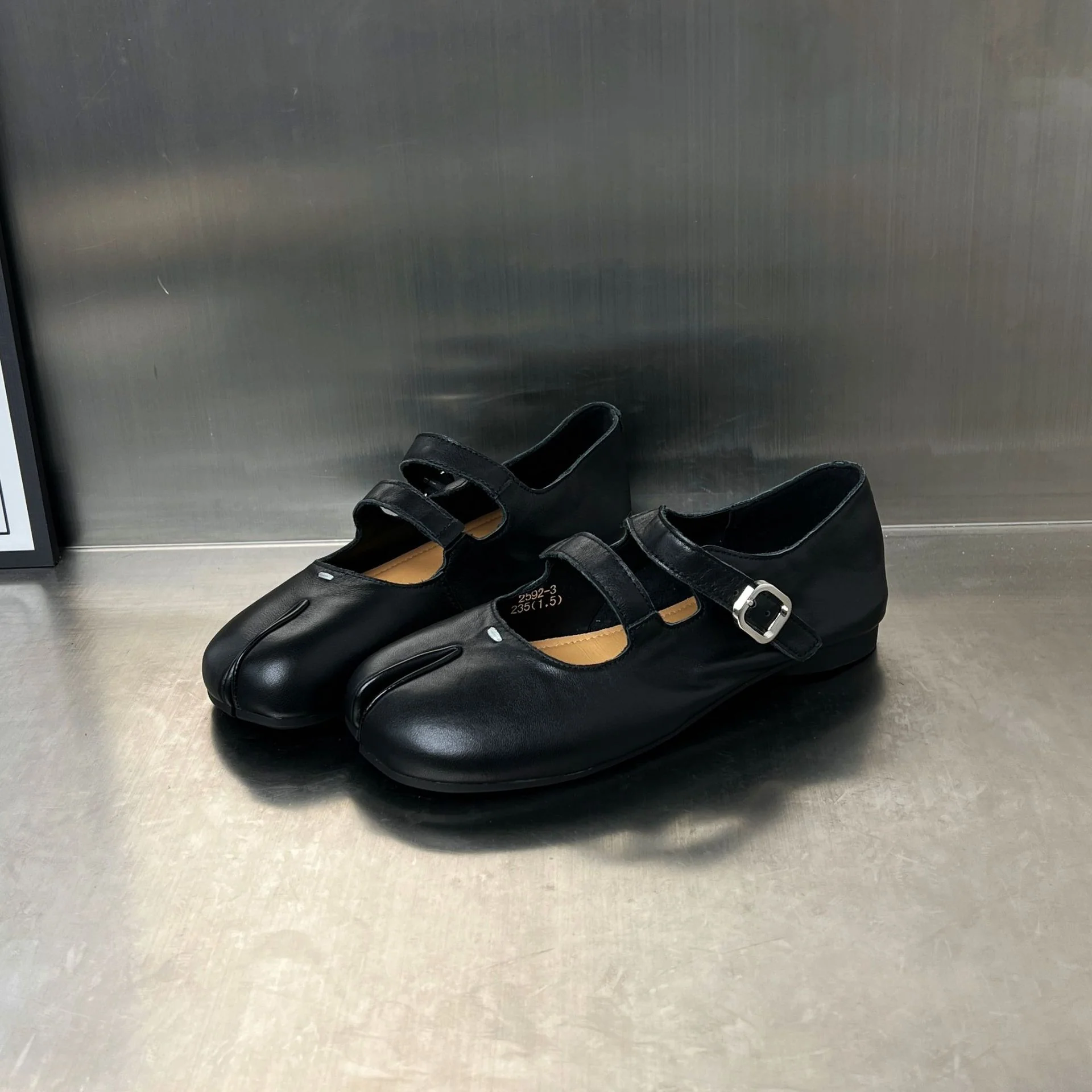 Damen Ballerinas mit modischem Riemen und anatomischem Fußbett Heidi Mode - Image 6