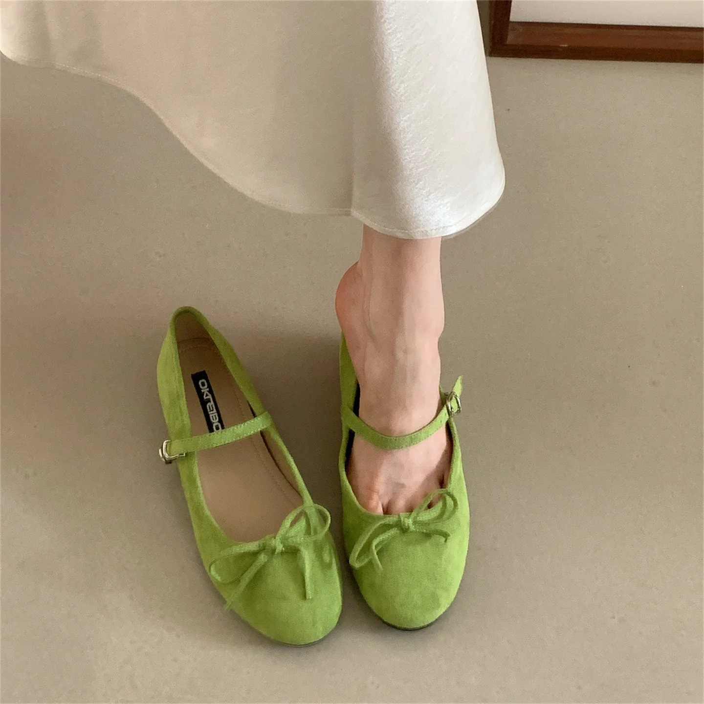 Damen Ballerinas mit verstellbarem Riemen und dekorativem Schleifenakzent Heidi Mode - Image 2