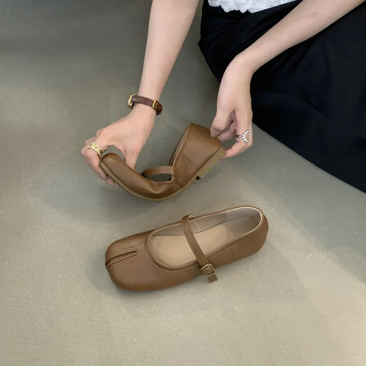 Damen Ballerinas mit verstellbarem Riemen und dekorativen Details Heidi Mode - Image 8