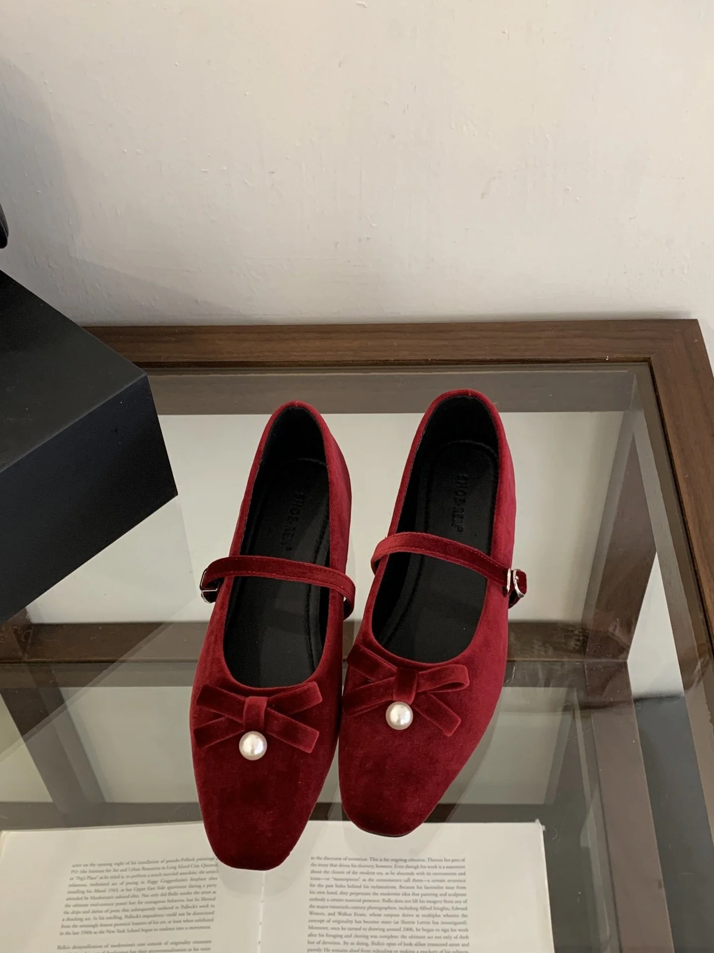 Damen bequeme Ballerinas mit dekorativem Riemen und Perlendetail Heidi Mode - Image 6