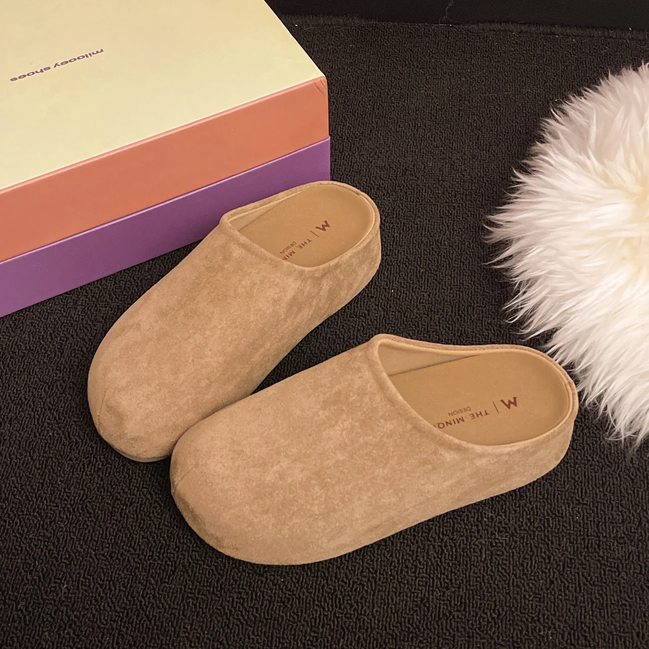 Damen Bequeme Clogs aus weichem Wildleder mit ergonomischem Fußbett Heidi Mode - Image 4