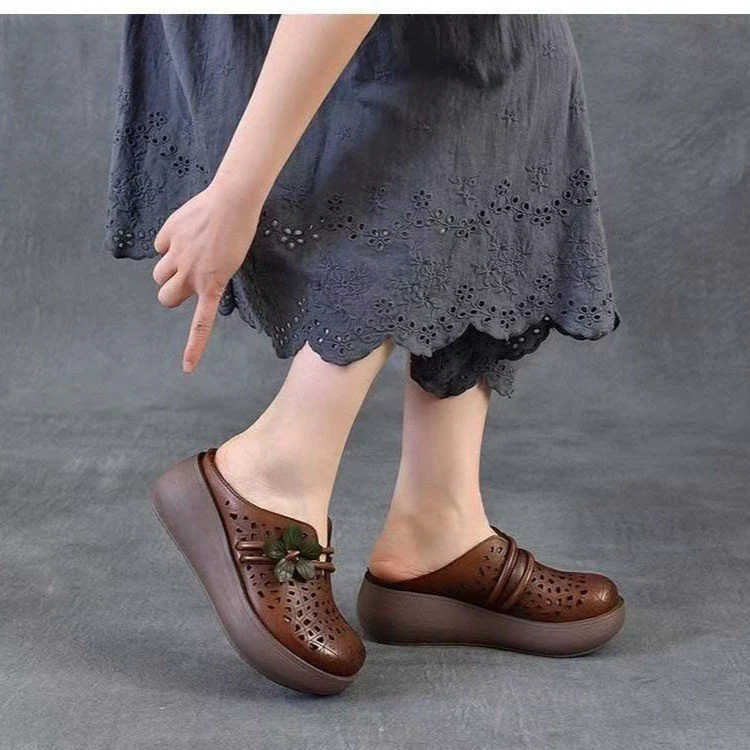 Damen Bequeme Clogs mit modischem Blüten-Detail Heidi Mode - Image 2