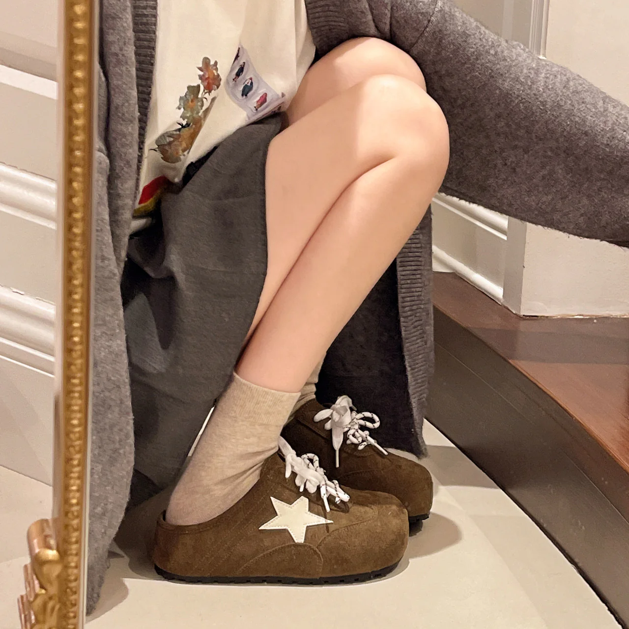 Damen bequeme Clogs mit modischem Sternemblem und rutschfester Sohle Heidi Mode - Image 7