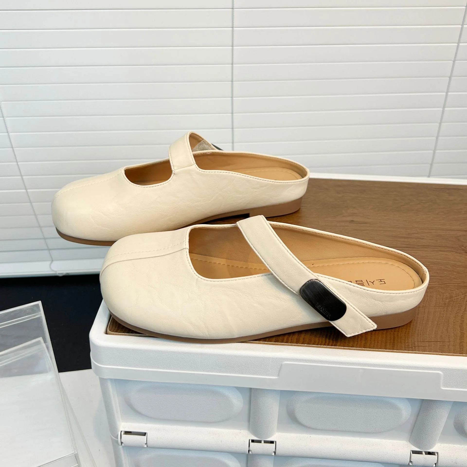 Damen Bequeme Clogs mit praktischem Riemenverschluss und ergonomischer Sohle Heidi Mode - Image 2