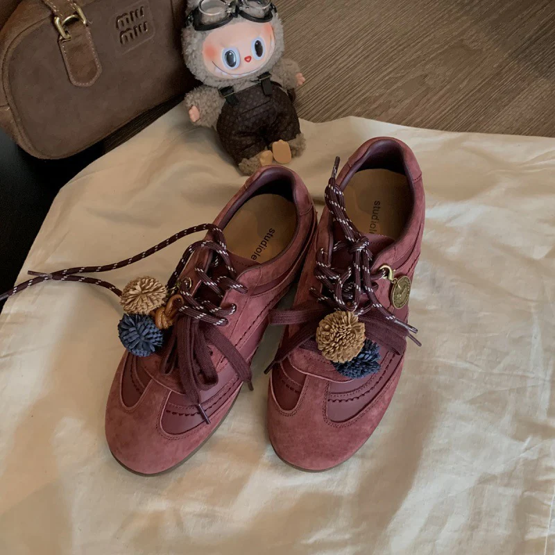 Damen Bequeme Freizeitsneaker mit verspielten Applikationen Heidi Mode - Image 2