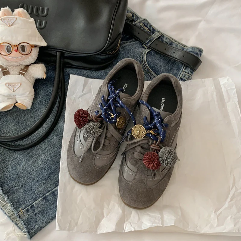 Damen Bequeme Freizeitsneaker mit verspielten Applikationen Heidi Mode - Image 4