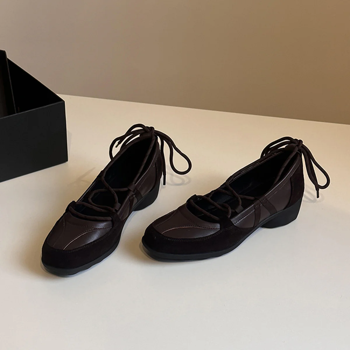 Damen bequeme Mokassins mit raffinierten Schnürdetails und komfortabler Sohle Heidi Mode - Image 7