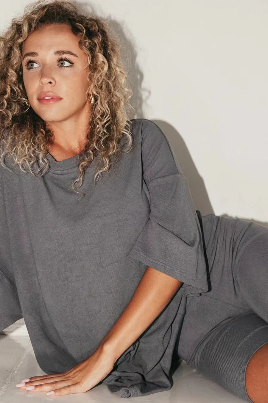 Damen Bequeme Oversize-Bluse mit Tiefem V-Ausschnitt Heidi-Mode - Image 2
