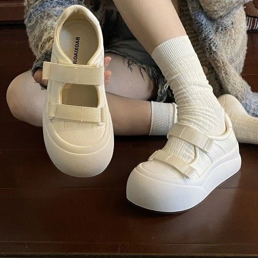 Damen Bequeme Plateau-Sneaker mit verstellbarem Klettverschluss Heidi Mode - Image 4