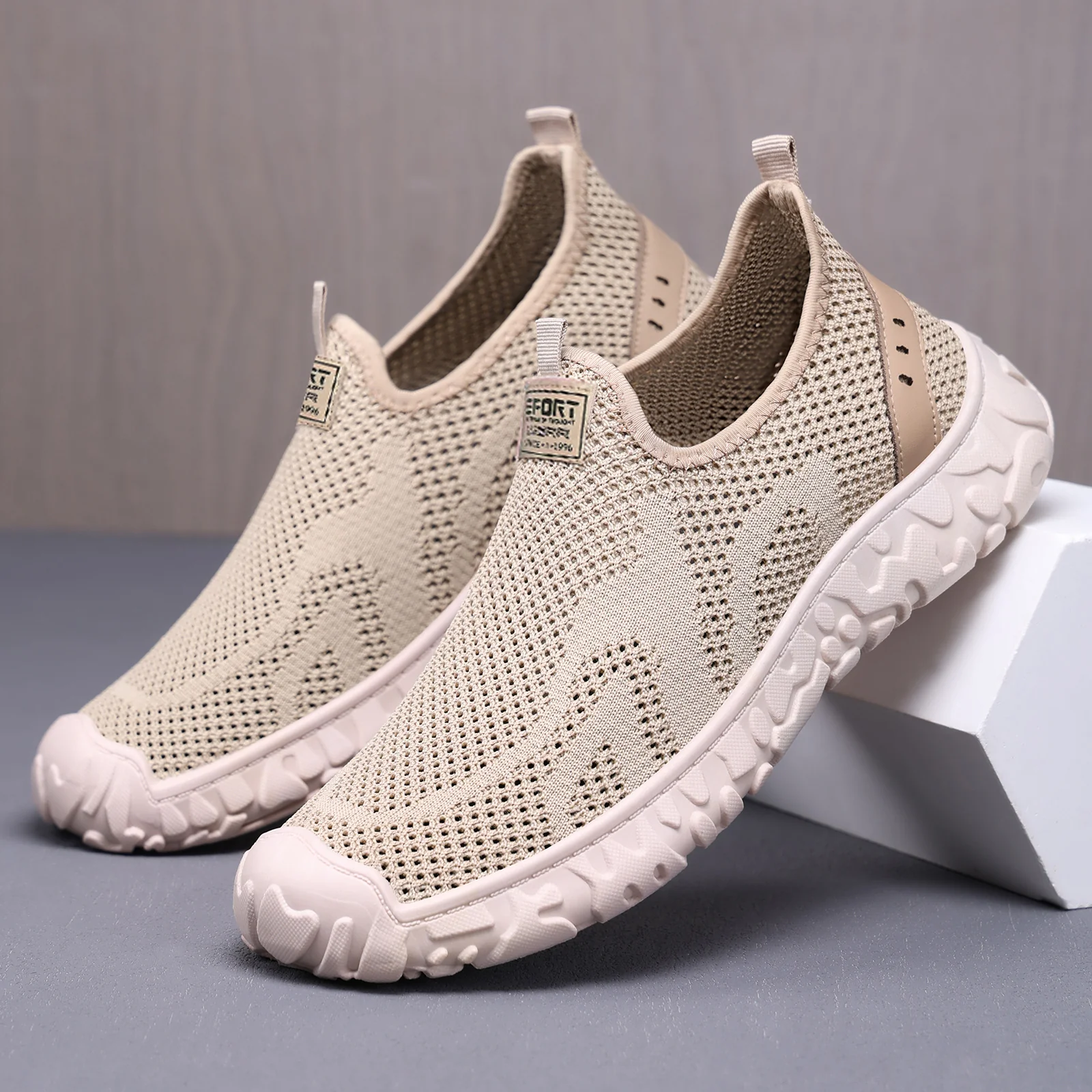 Damen Bequeme Slip-On Freizeitschuhe mit atmungsaktivem Mesh-Obermaterial Heidi Mode - Image 2