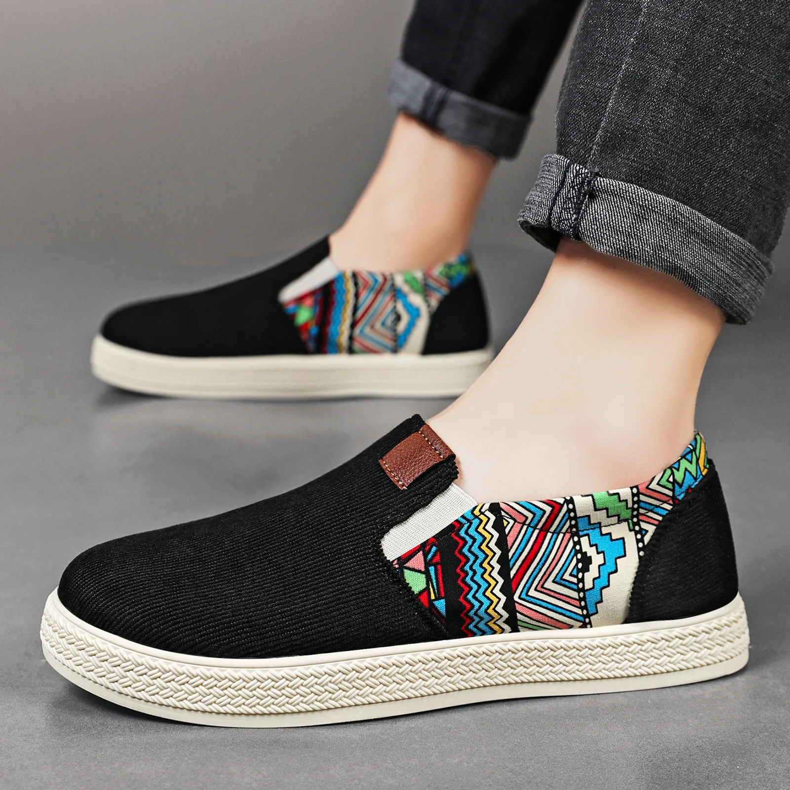 Damen Bequeme Slip-On Freizeitschuhe mit buntem Ethno-Muster Heidi Mode - Image 3