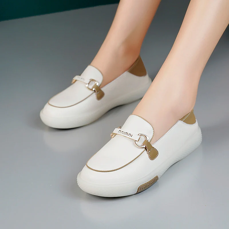Damen Bequeme Slip-On Schuhe mit modischem Dekor und rutschfester Sohle Heidi Mode - Image 4
