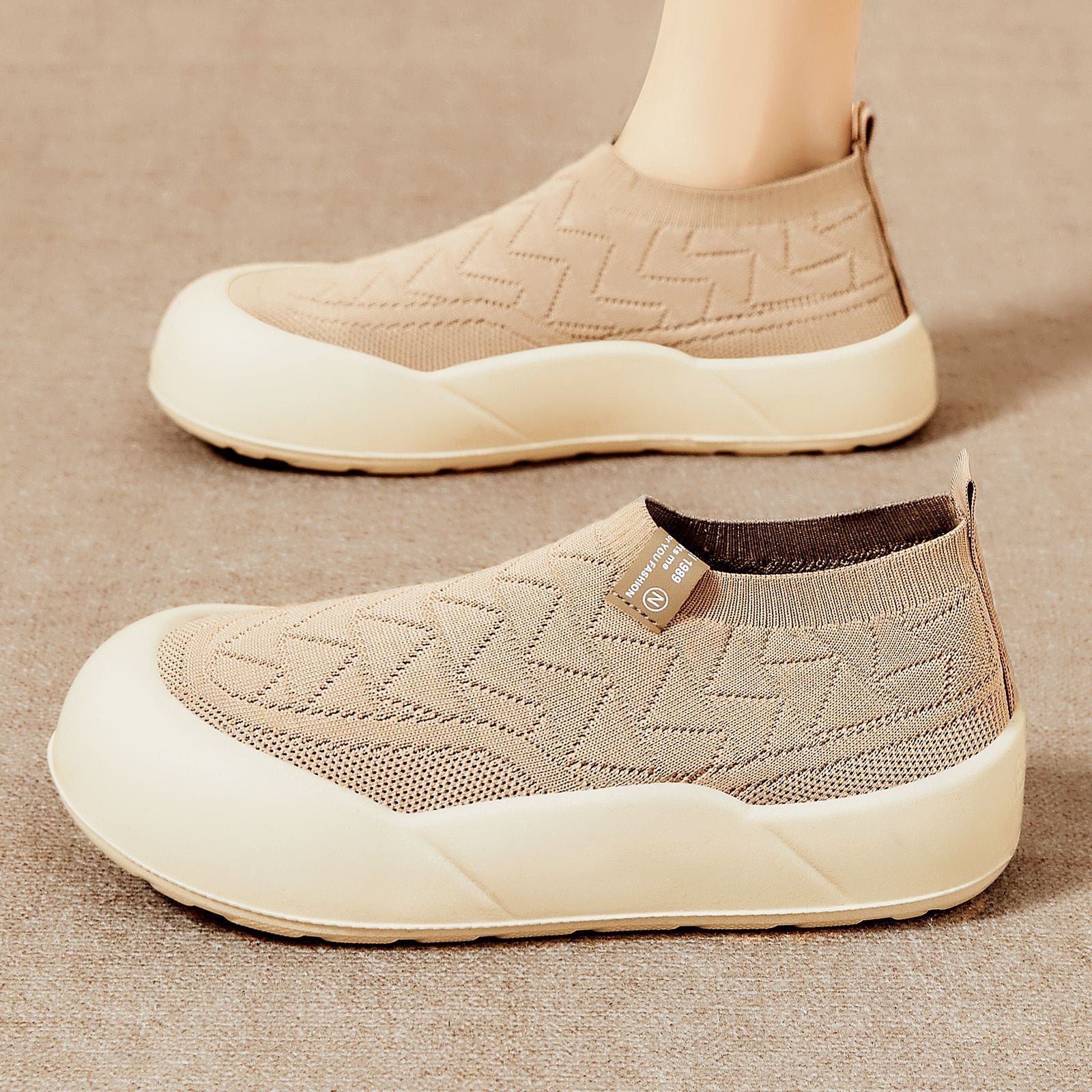 Damen Bequeme Slip-On Sportschuhe mit stoßdämpfendem Fußbett Heidi Mode