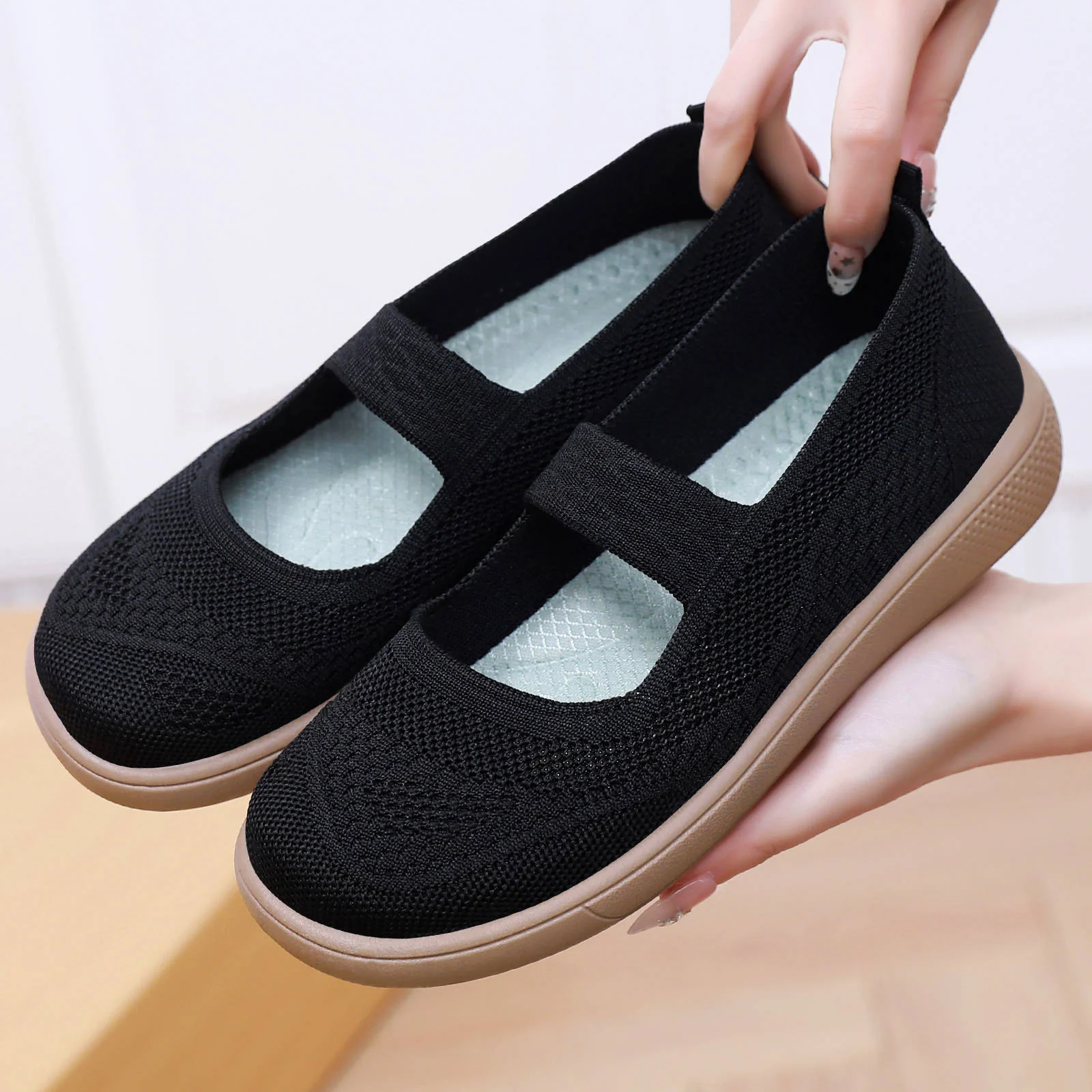 Damen Bequeme Slipper mit elastischem Riemen und atmungsaktivem Obermaterial Heidi Mode - Image 4