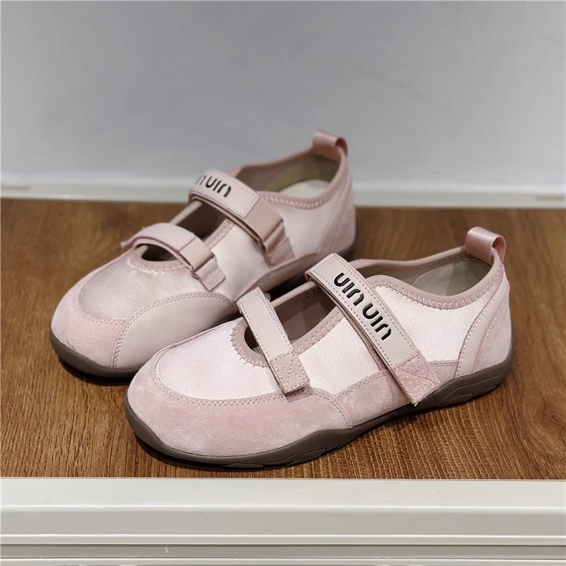 Damen Bequeme Slipper mit verstellbarem Riemen von Heidi Mode - Image 3