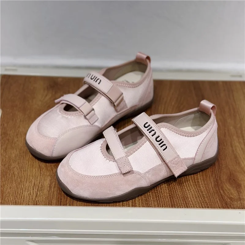 Damen Bequeme Slipper mit verstellbarem Riemen von Heidi Mode - Image 4