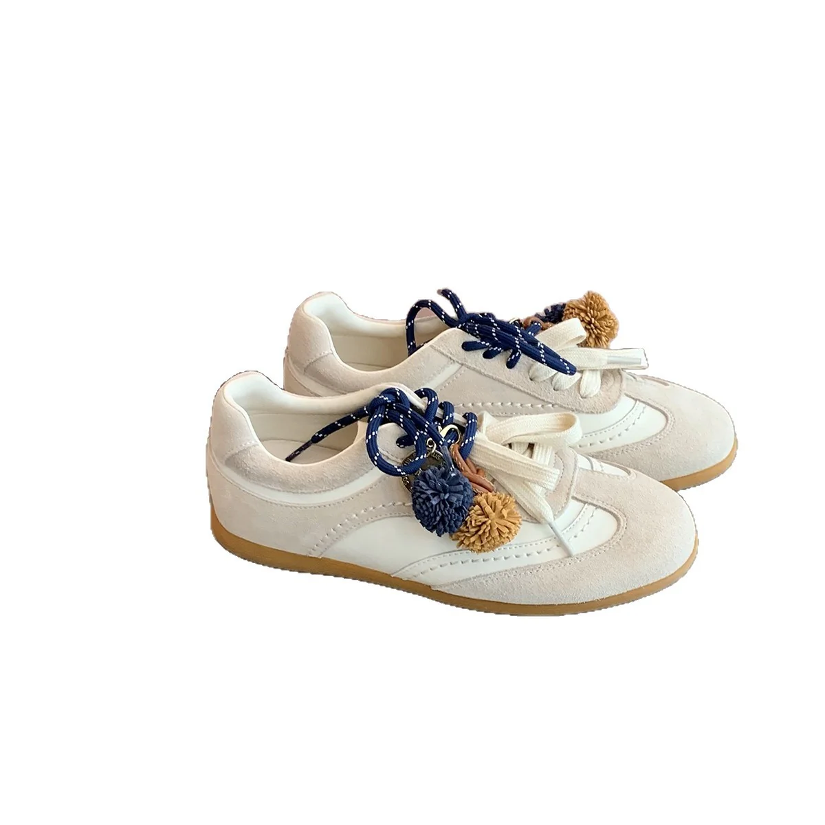 Damen bequeme Sneakers mit dekorativen Quasten und Schnürung Heidi Mode - Image 5