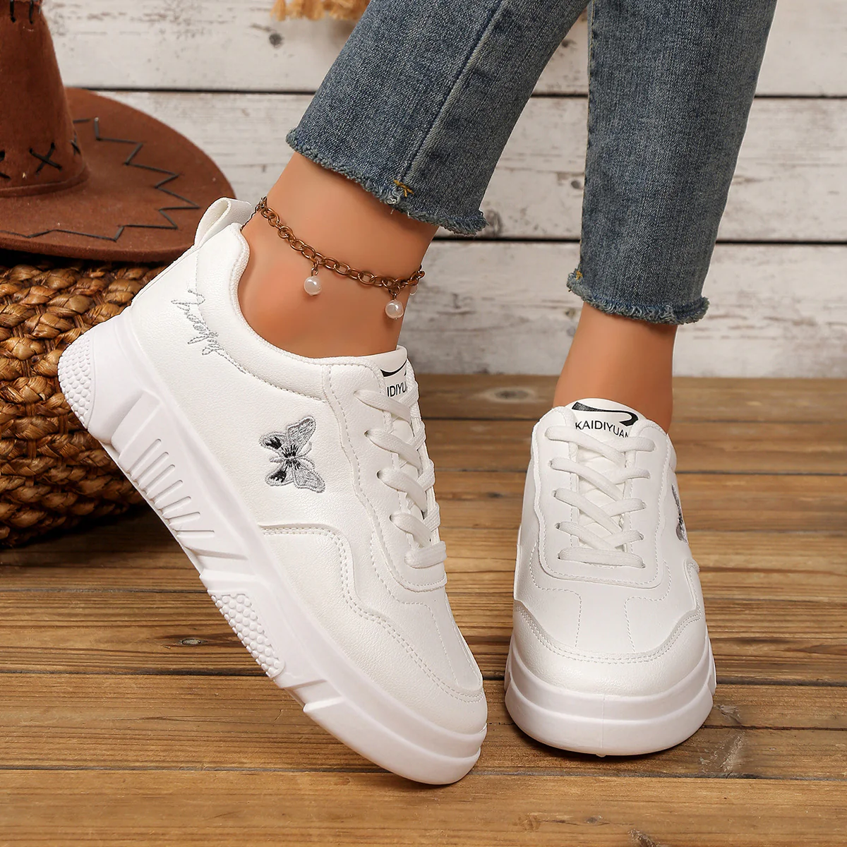 Damen Bequeme Sneakers mit verspieltem Schmetterlingsmotiv Heidi Mode - Image 4