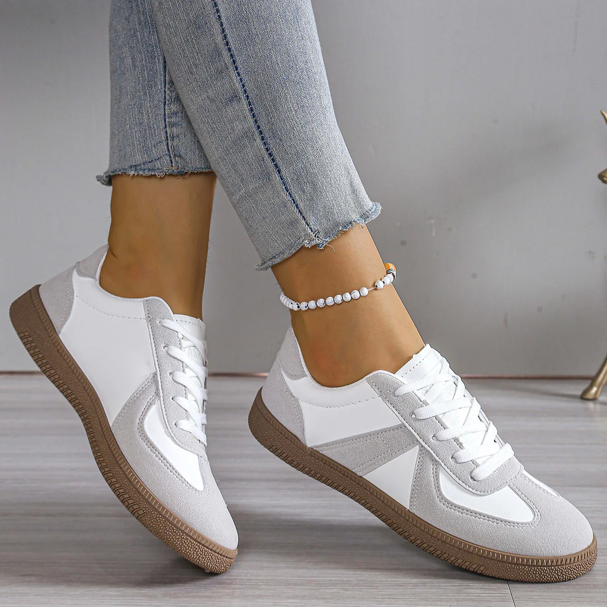Damen Bequeme Sneakers mit weichem Obermaterial und rutschfester Sohle Heidi Mode - Image 2