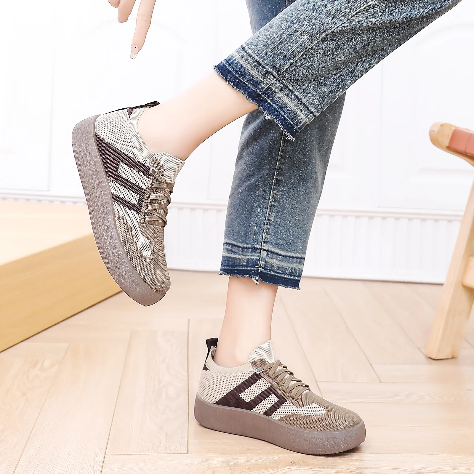 Damen Bequeme und luftige Sneaker mit Plattformsohle Heidi Mode - Image 4