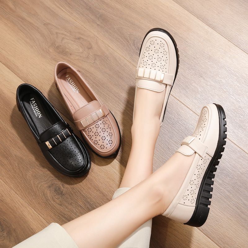 Damen bequeme und stylische Slipper mit eleganten Cut-Outs und modischem dekorativem Riemen Heidi Mode - Image 4