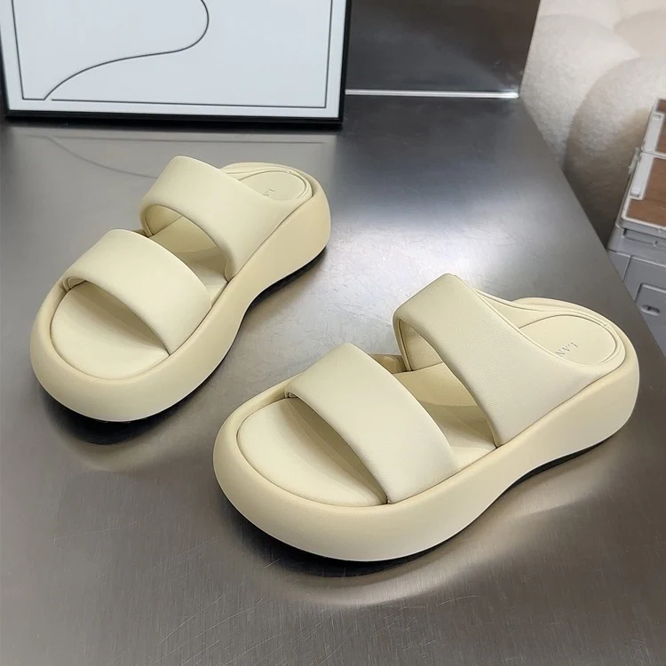 Damen Bequeme Wellness-Pantoletten mit ergonomischem Fußbett und rutschfester Sohle Heidi Mode - Image 2