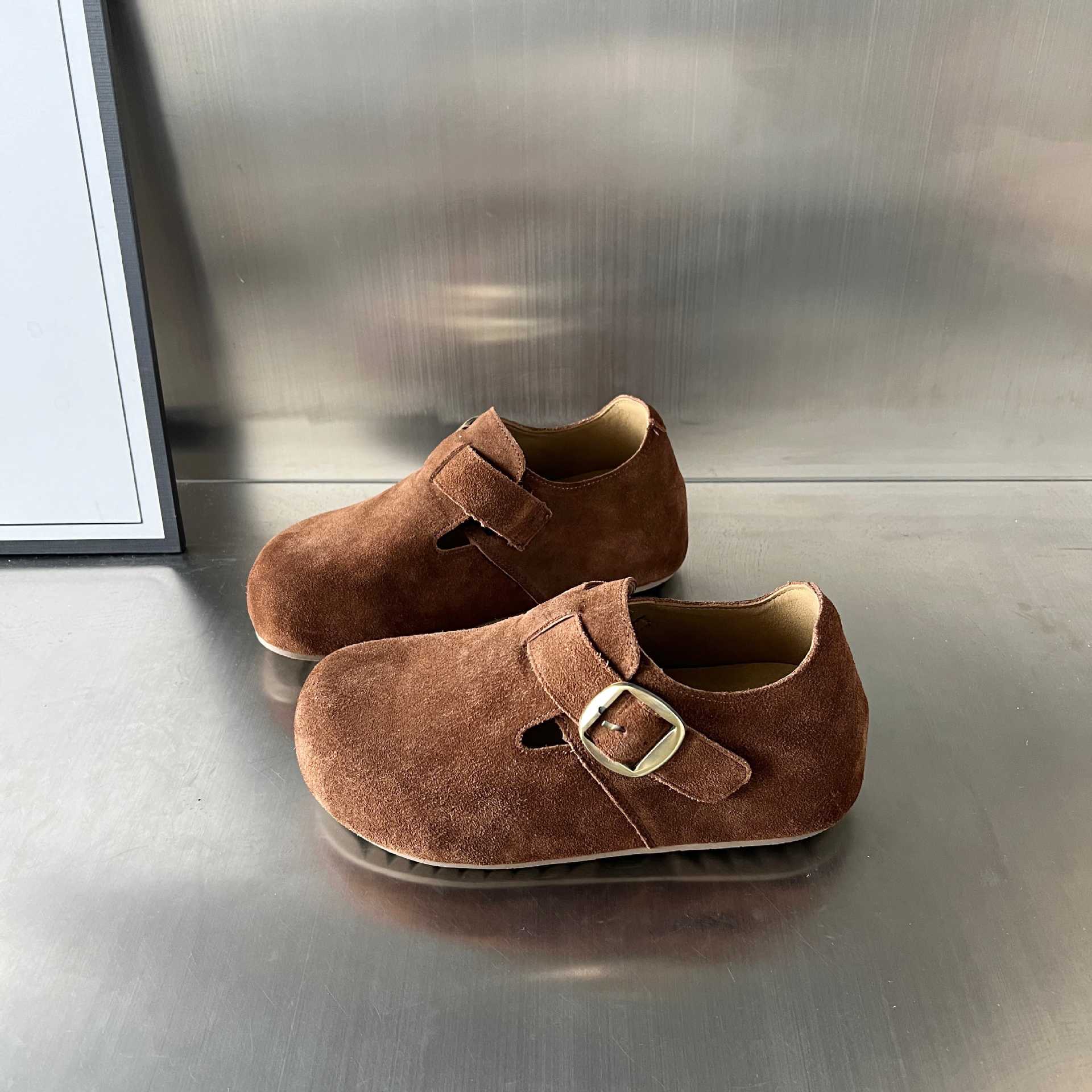 Damen bequeme Wildleder-Clogs mit elegantem Schnallenverschluss Heidi Mode - Image 2