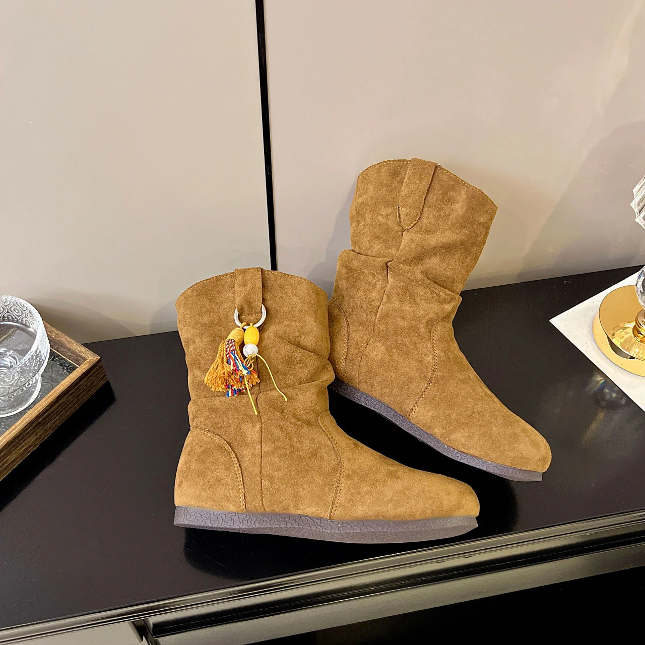 Damen Bequeme Winterstiefel aus weichem Wildleder mit modischem Designschnallen Heidi Mode - Image 6