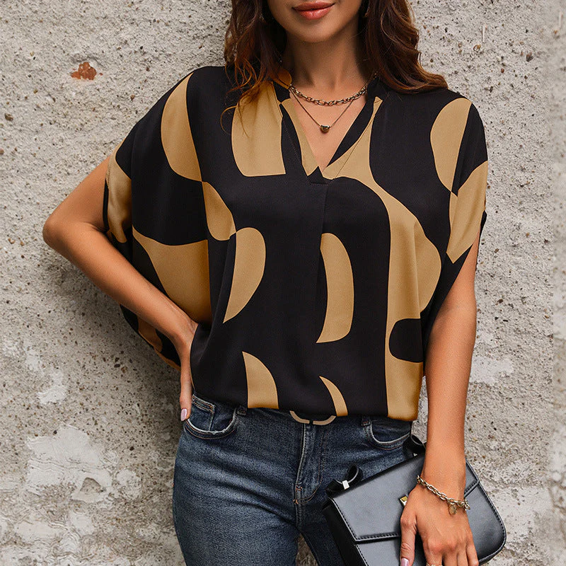 Damen Bluse Im Modernen Abstrakten Design mit V-Ausschnitt und Kurzen Ärmeln Heidi-Mode - Image 3