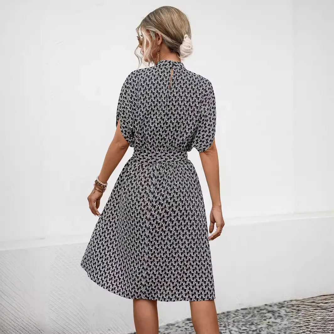 Damen Bogenmuster Kleid mit hohem Kragen und Bindegürtel Heidi-Mode - Image 2