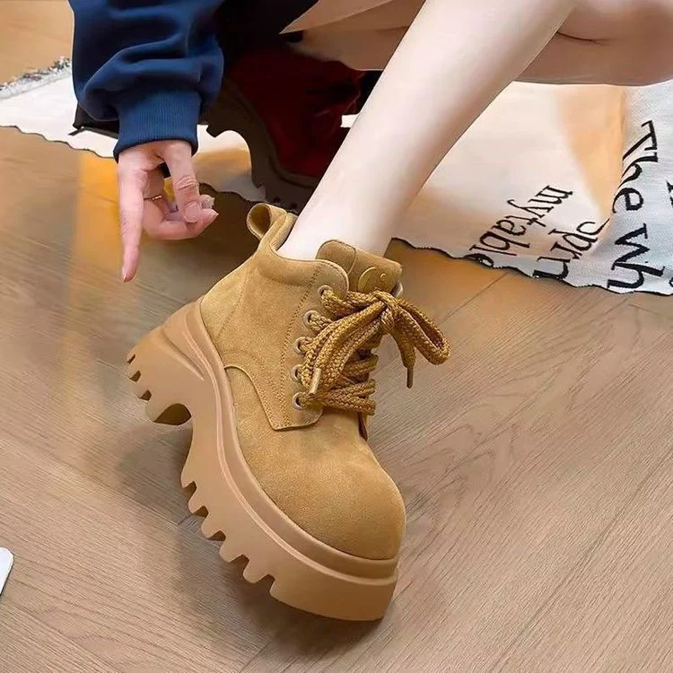 Damen Chunky Boots mit hohem Profil und robustem Schnürverschluss Heidi Mode - Image 3