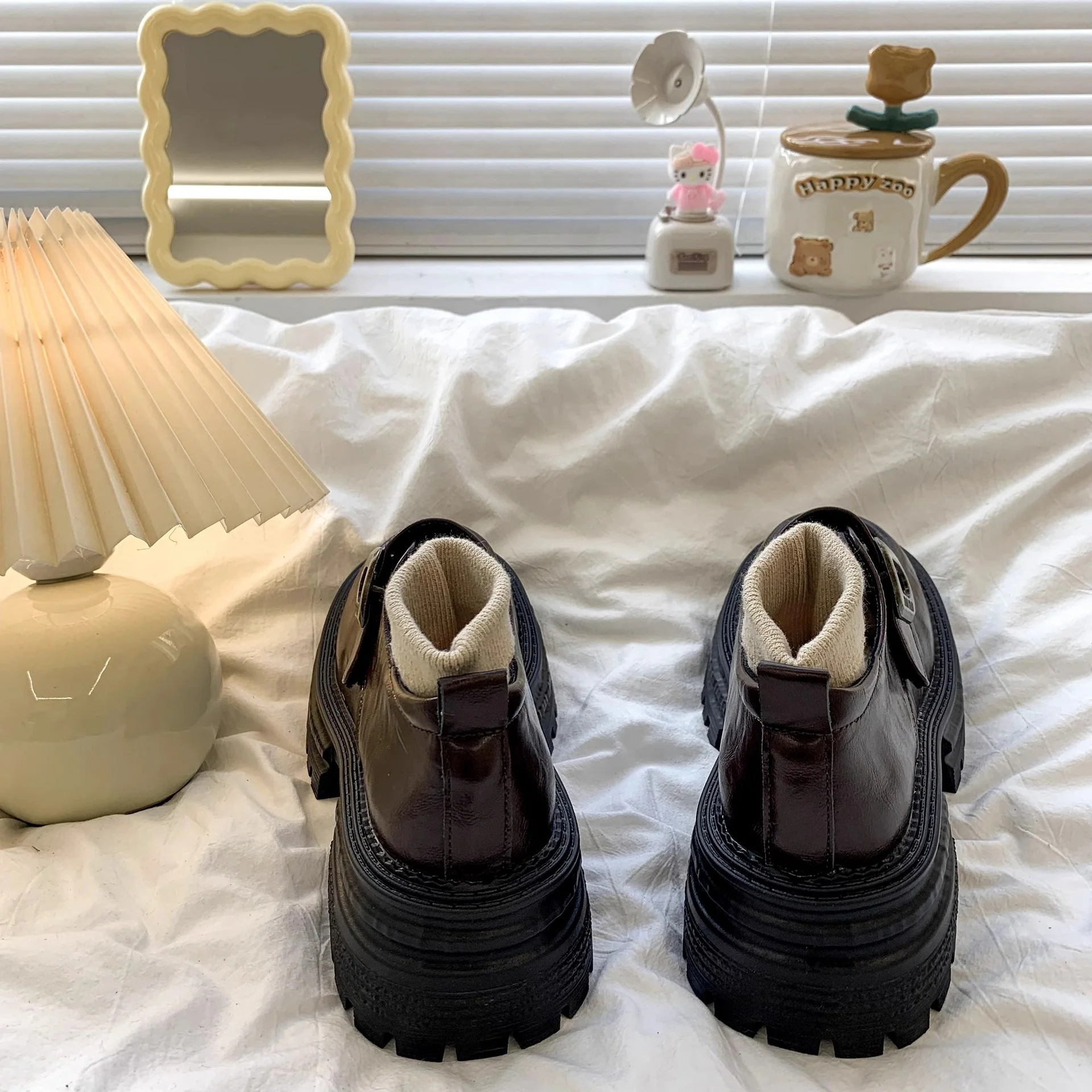 Damen Chunky Chelsea Boots mit rutschfester Gummisohle und stabiler Plattform Heidi Mode - Image 3