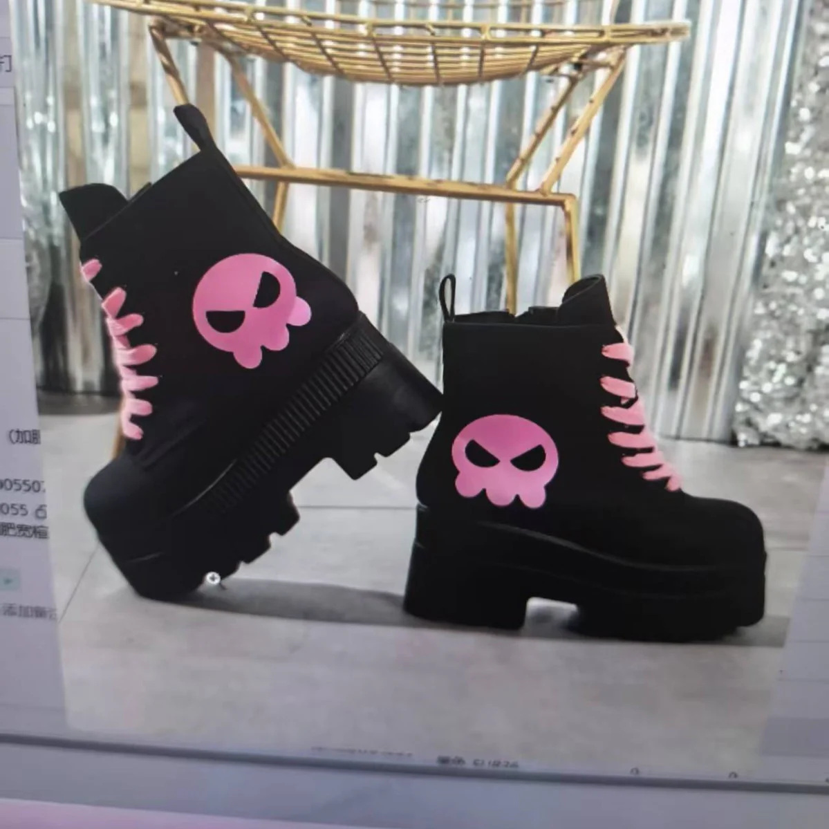 Damen Chunky Combat Boots mit lässigem Totenkopf-Design Heidi Mode - Image 2